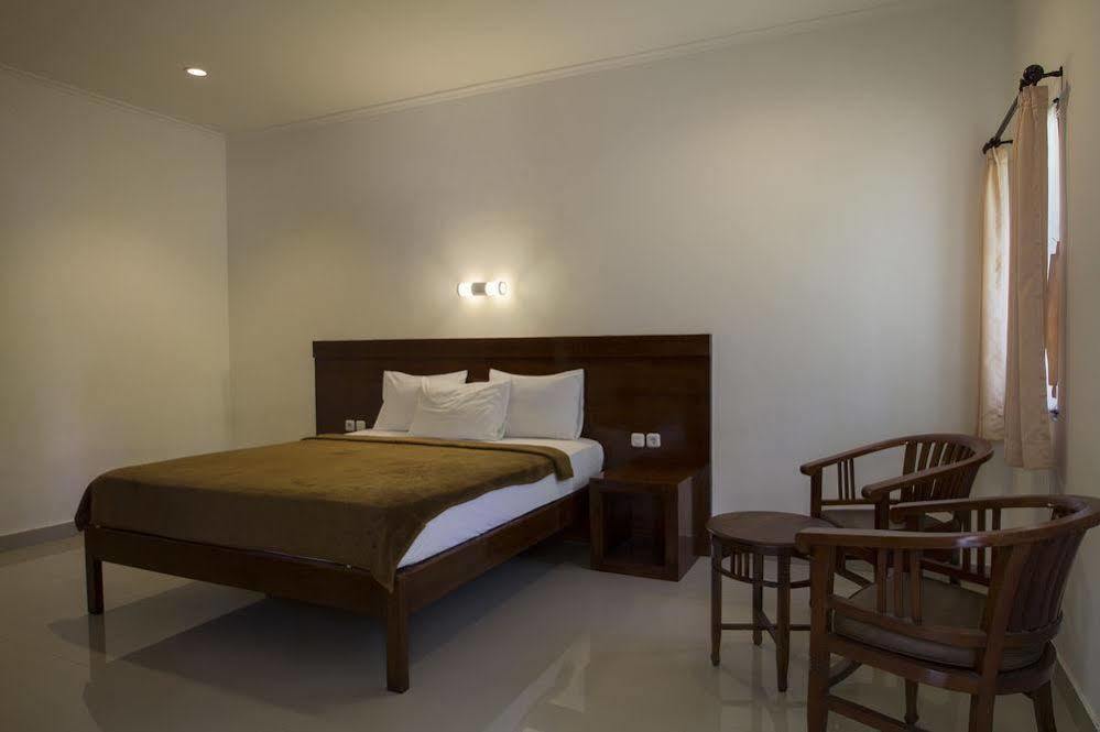 Budhi Beach Inn Кута Екстериор снимка